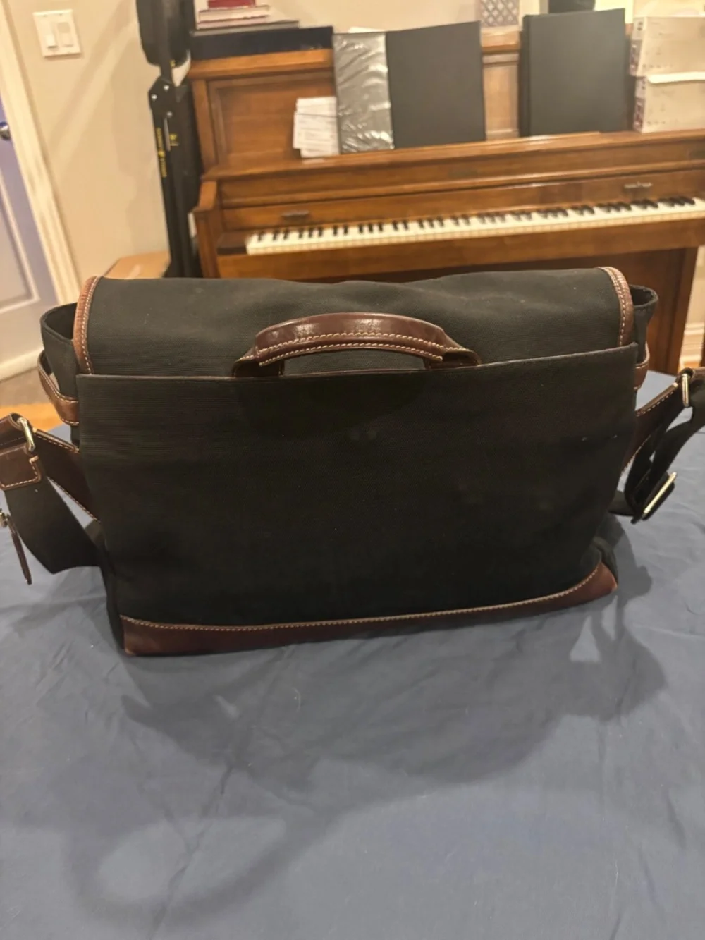 Large Coach Battenkill Messenger Bag!  Canvas with leather Trim